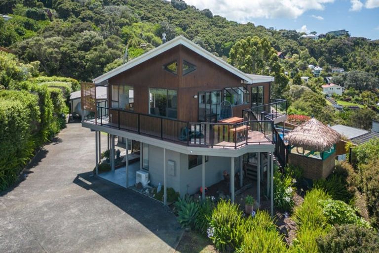 Photo of property in 9a Puriri Place, Whitianga, 3510