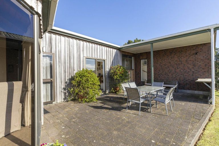 Photo of property in 62e Poplar Grove, Whalers Gate, New Plymouth, 4310