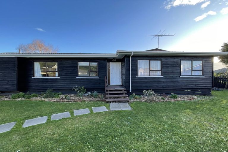 Photo of property in 70 Kapanui Road, Waikanae, 5036