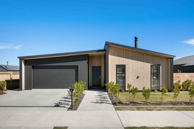 Photo of property in 6 Moonstone Street, Albert Town, Wanaka, 9305