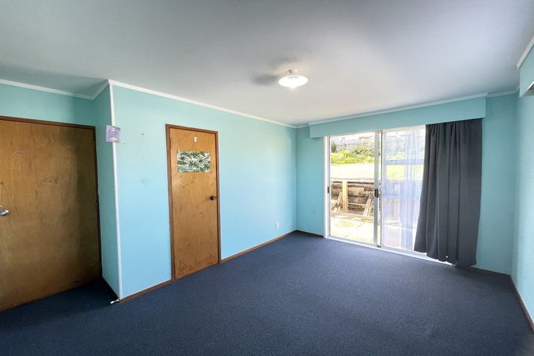 Photo of property in 34 Glenbervie Crescent, Massey, Auckland, 0614