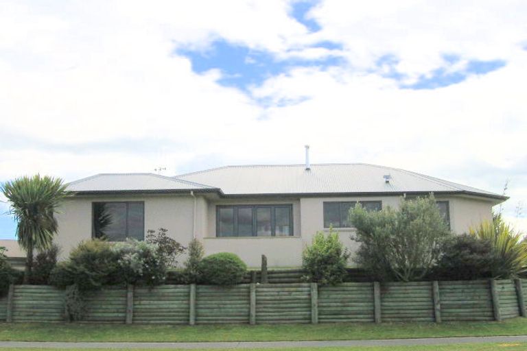 Photo of property in 94 Harvey Street, Waipahihi, Taupo, 3330