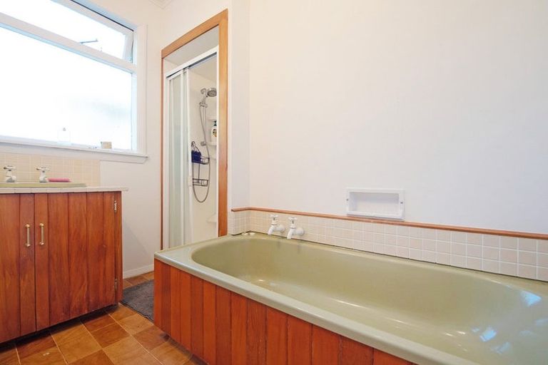 Photo of property in 60a Overtoun Terrace, Hataitai, Wellington, 6021