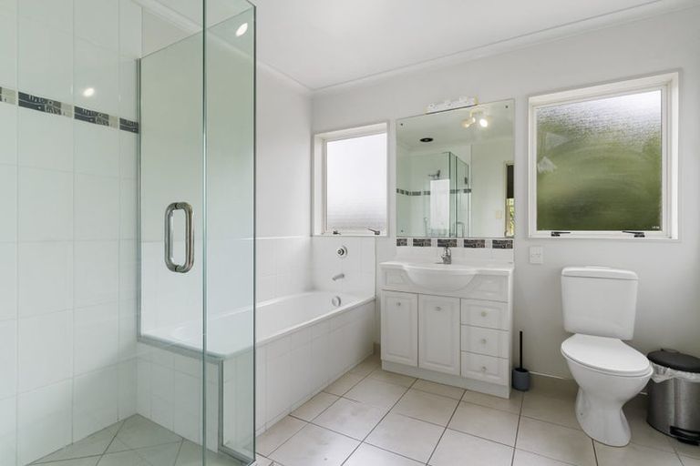 Photo of property in 8 Lime Crescent, Papakura, 2110