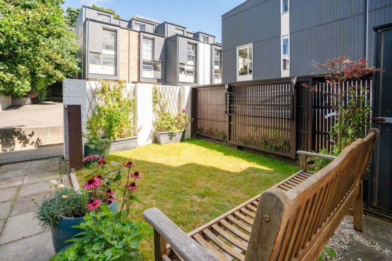 Photo of property in Altar Apartments, 38/120 Rintoul Street, Newtown, Wellington, 6021