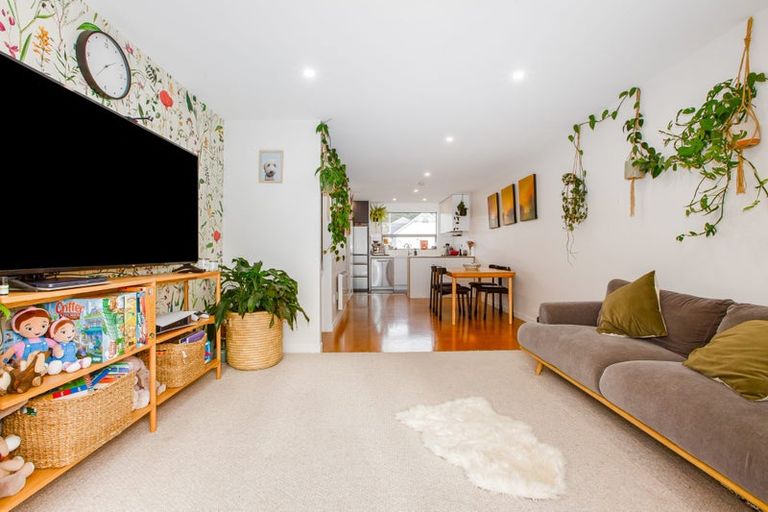 Photo of property in 18/31 Princess Terrace, Newtown, Wellington, 6021