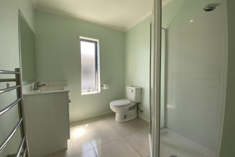 Photo of property in 10 Cresswell Place, Johnsonville, Wellington, 6037