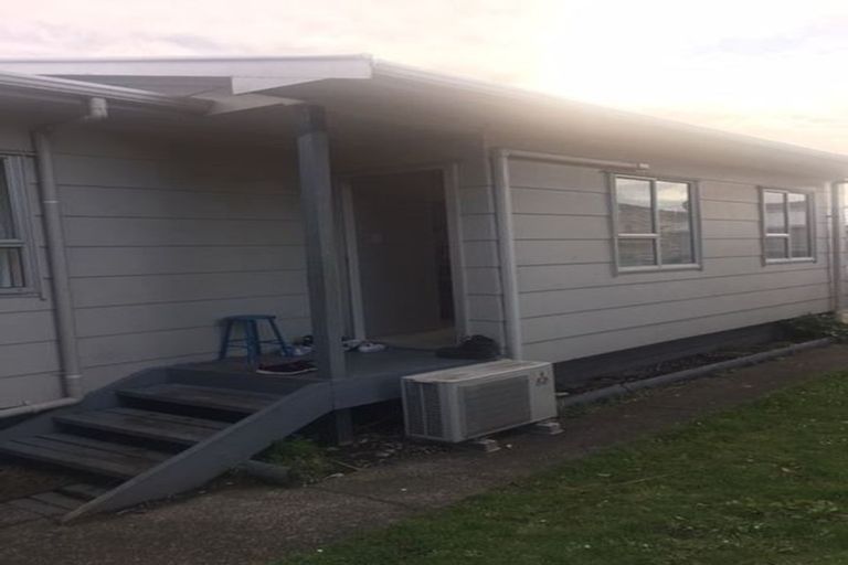 Photo of property in 1/22 Opaheke Road, Papakura, 2110