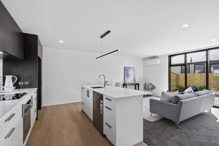 Photo of property in 1/39 Vagues Road, Northcote, Christchurch, 8052