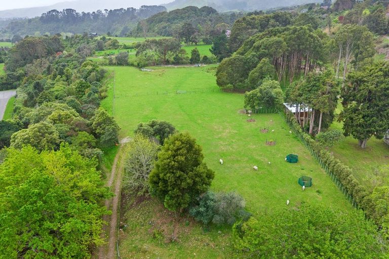 Photo of property in 76 Parenga Road, Hautere, Otaki, 5582