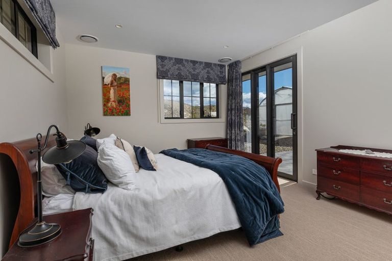 Photo of property in 23 Miharo Lane, Queensberry, Cromwell, 9383