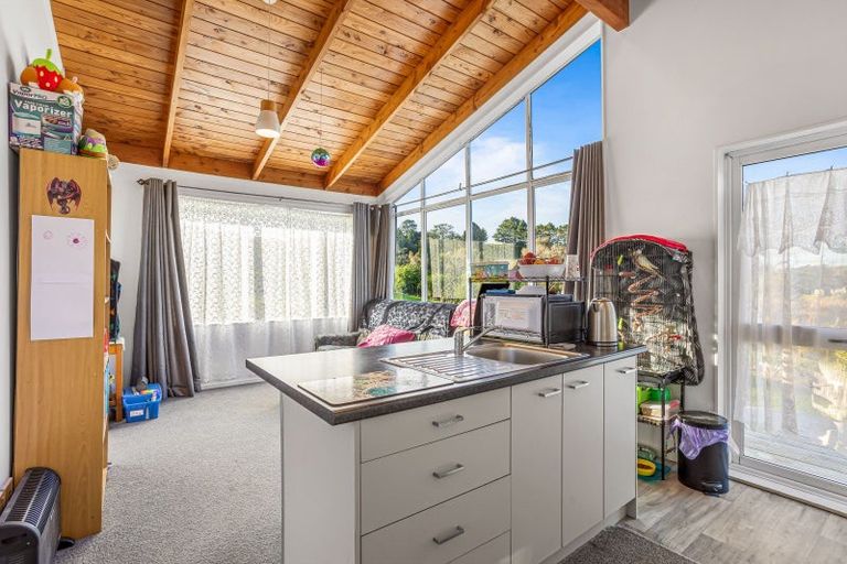 Photo of property in 118 Annett Road, Kumeu, 0891