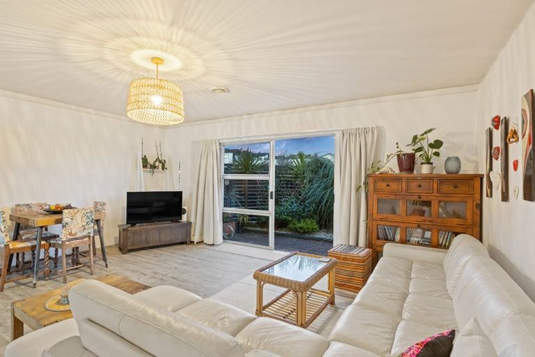 Photo of property in 1/73 Florence Avenue, Orewa, 0931