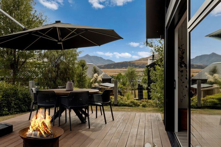 Photo of property in 5 Polperro Court, Jacks Point, Queenstown, 9371