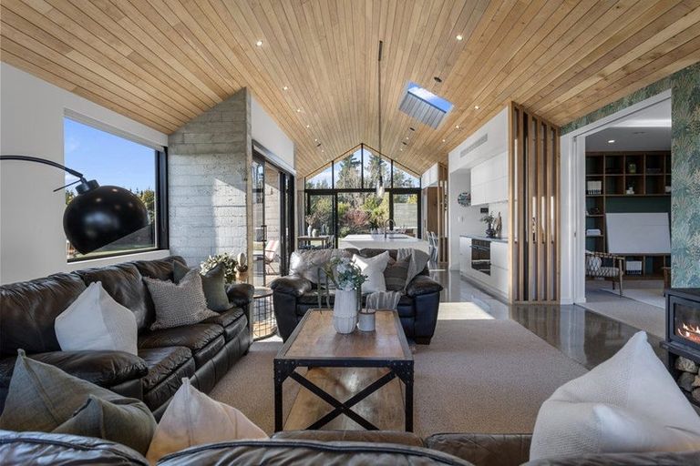 Photo of property in 112 Birchs Road, Prebbleton, 7674