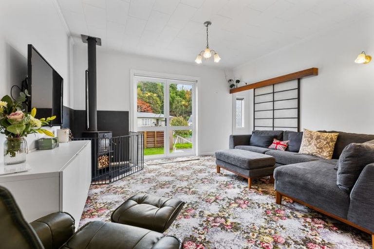 Photo of property in 13 Bracken Street, New Plymouth, 4310
