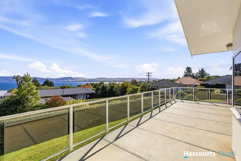 Photo of property in 49 Shepherd Road, Waipahihi, Taupo, 3330