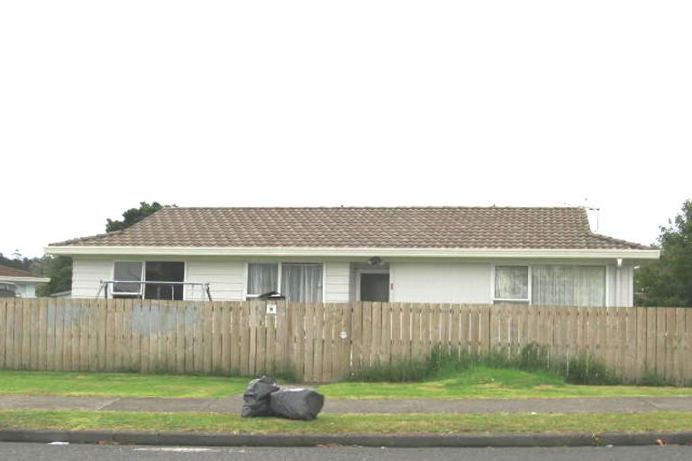 Photo of property in 2/84 Luanda Drive, Ranui, Auckland, 0612