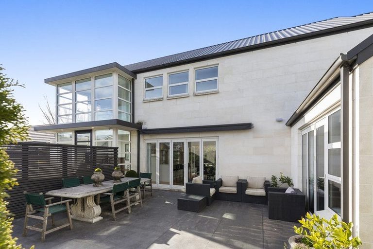 Photo of property in 98a Watford Street, Strowan, Christchurch, 8052