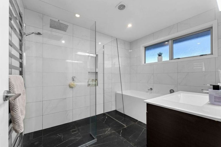 Photo of property in 56 Hillpark Drive, Pokeno, 2402