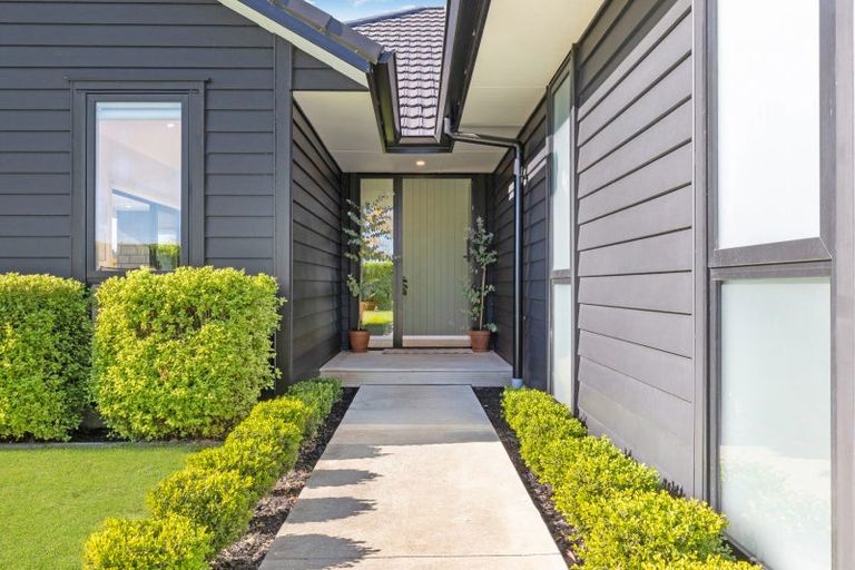 Photo of property in 22 Tauroa Drive, Tuakau, 2121