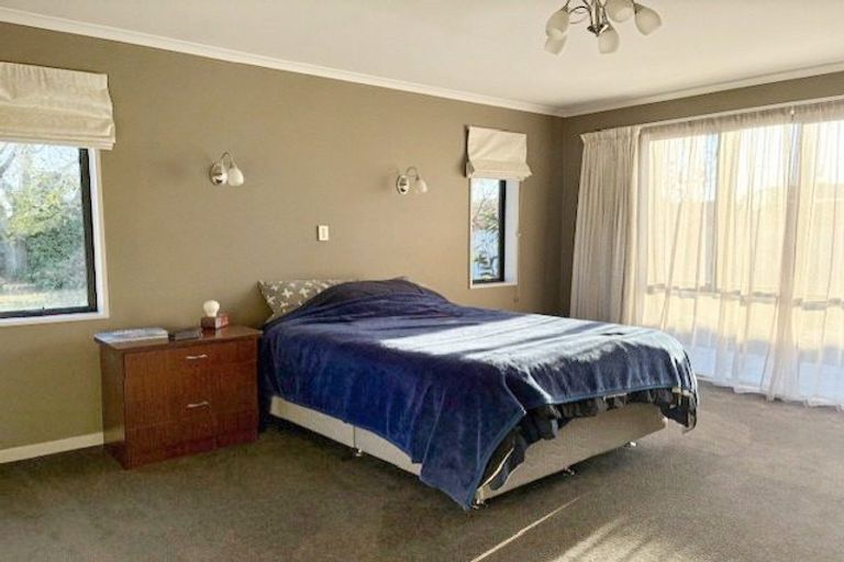 Photo of property in 17 Buckleys Terrace, Tinwald, Ashburton, 7700