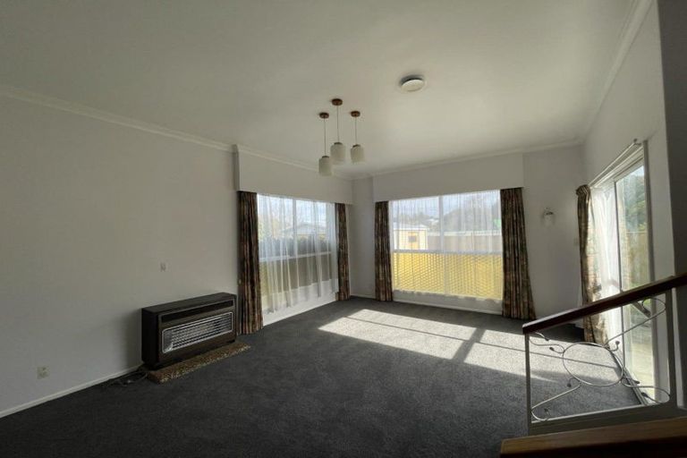 Photo of property in 2 Aiken Road, Saint Johns Hill, Whanganui, 4501