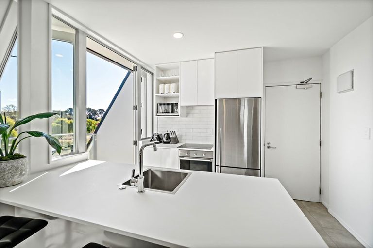 Photo of property in 15/15 Peterborough Street, Christchurch Central, Christchurch, 8013