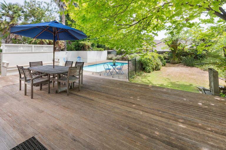 Photo of property in 5 Gulliver Place, Conifer Grove, Takanini, 2112