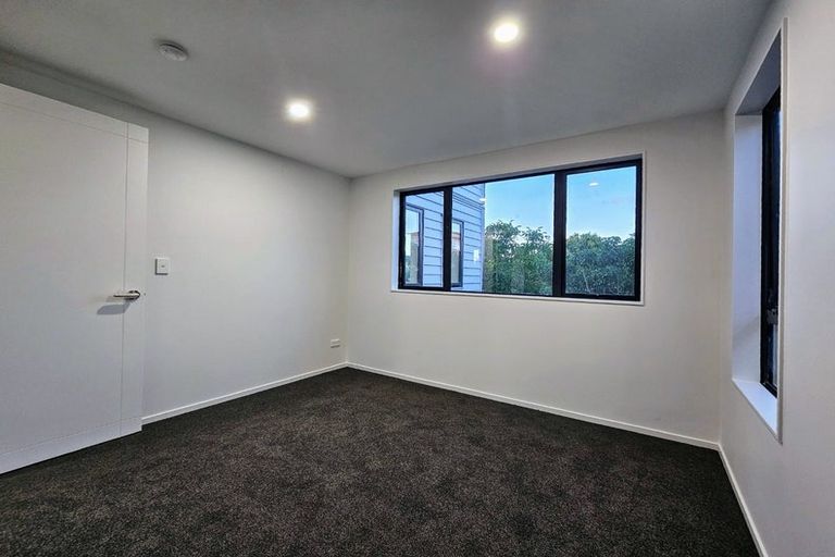Photo of property in 8 Lewis Road, Pakuranga, Auckland, 2010