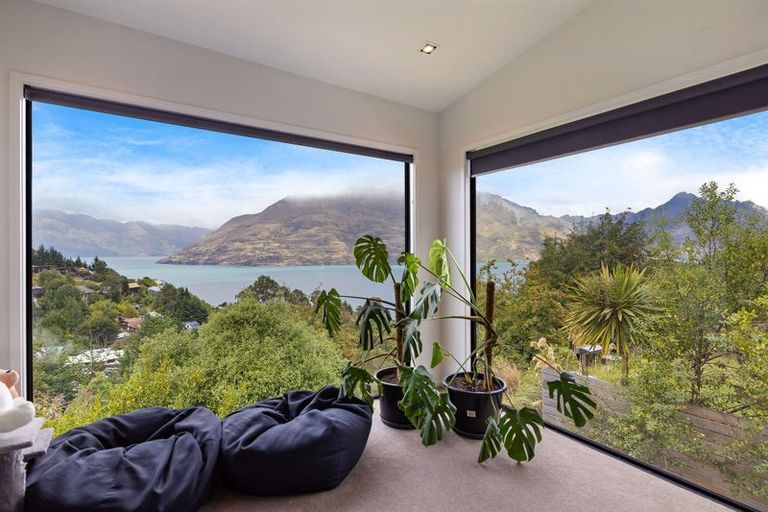 Photo of property in 40 Dart Place, Fernhill, Queenstown, 9300