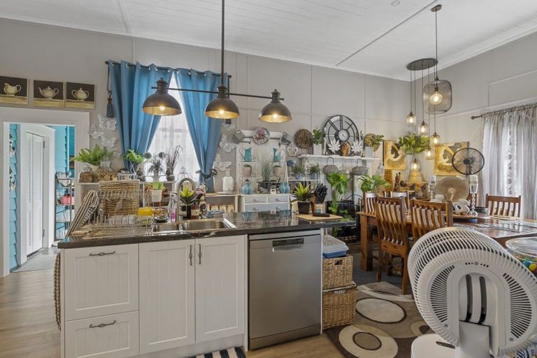 Photo of property in 88 Celia Street, Stratford, 4332