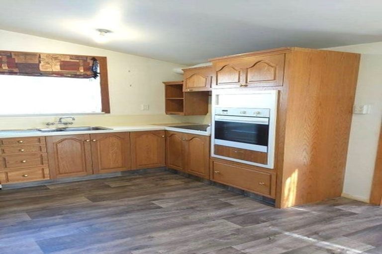 Photo of property in 30 Romilly Street, Westport, 7825