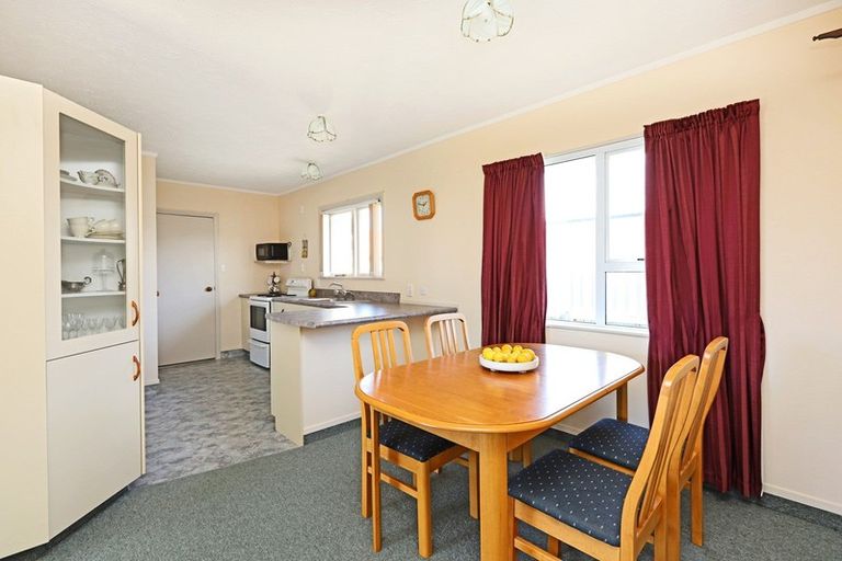 Photo of property in 18b Chester Street, Taradale, Napier, 4112