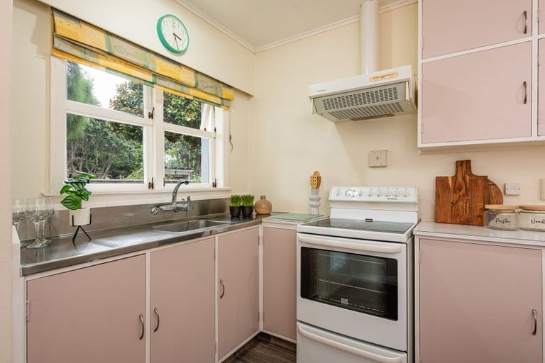 Photo of property in 13f3 Luckie Street, Tawa, Wellington, 5028