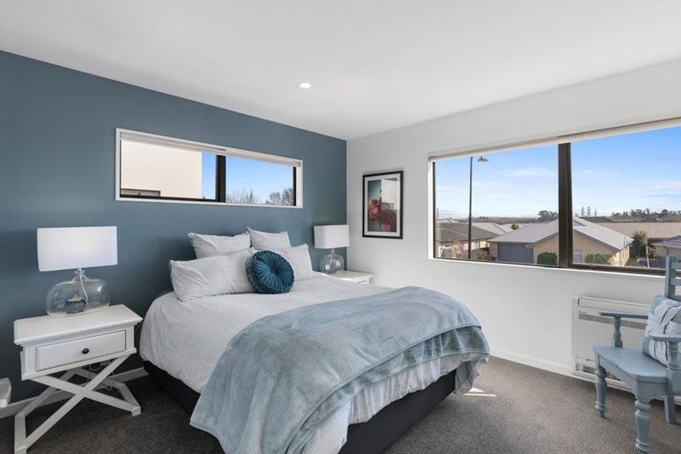 Photo of property in 10 Torbeg Lane, Broomfield, Christchurch, 8042