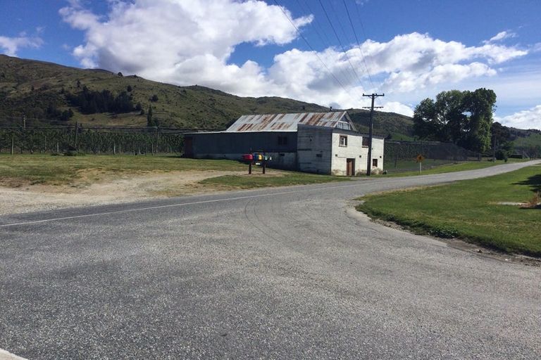 Photo of property in 250 Ripponvale Road, Cromwell, 9384