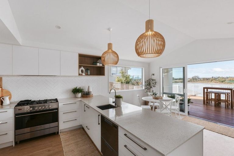 Photo of property in 26 Oyster Place, Omokoroa, 3114