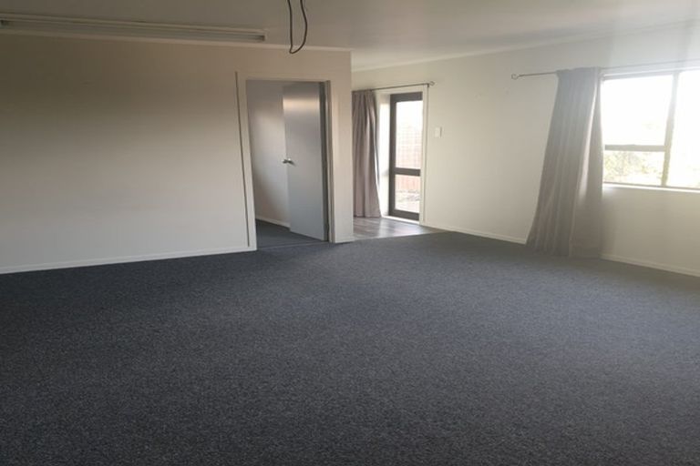 Photo of property in 86 Racecourse Road, Waiuku, 2123