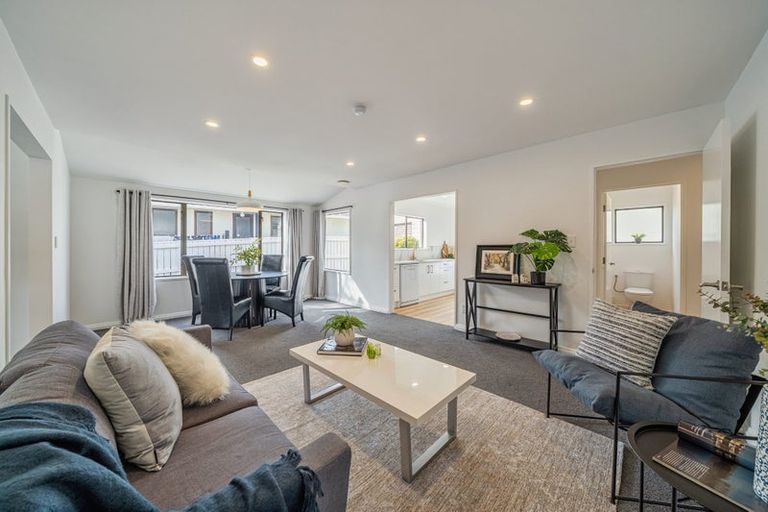 Photo of property in 296 Maungaraki Road, Maungaraki, Lower Hutt, 5010