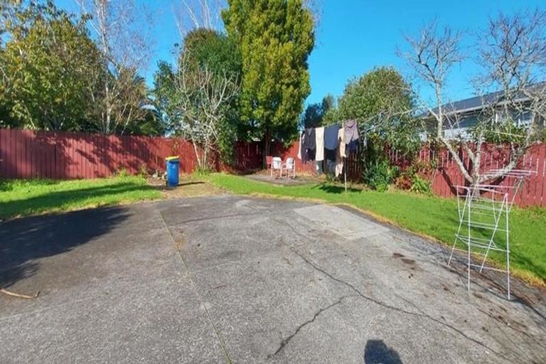 Photo of property in 68 Harrington Road, Henderson, Auckland, 0610