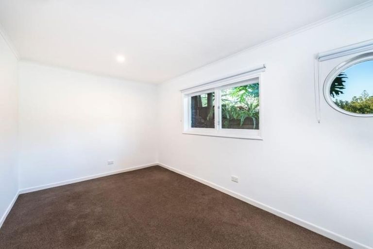 Photo of property in 59 Hanlon Crescent, Narrow Neck, Auckland, 0624