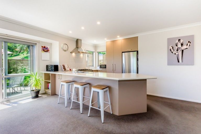 Photo of property in 11b Poneke Drive, Waikanae, 5036