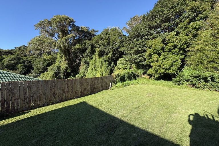 Photo of property in 28 Hookway Grove, Paraparaumu, 5032