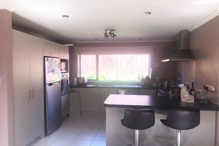 Photo of property in 20 Seamount Drive, Red Beach, 0932