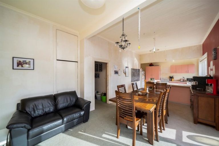 Photo of property in 12 Puriri Street, Hawera, 4610