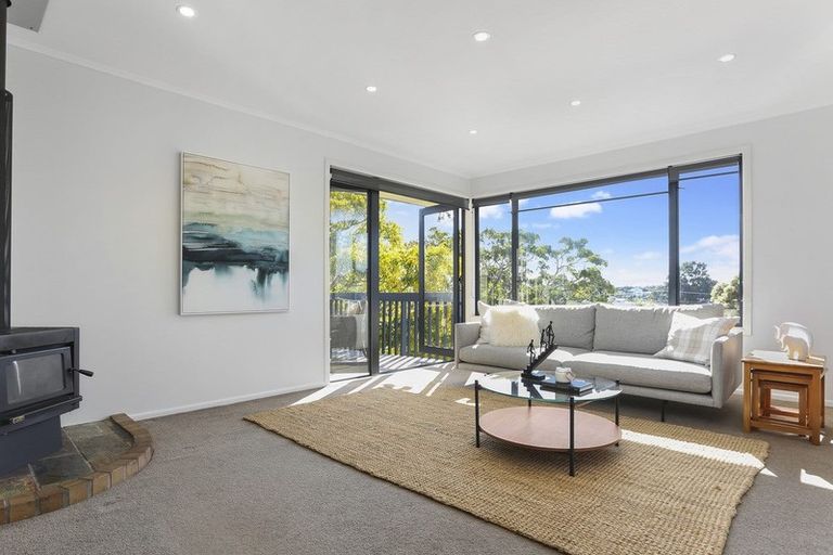 Photo of property in 6 May Avenue, Te Atatu South, Auckland, 0610