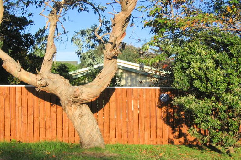 Photo of property in 6 Martin Road, Paraparaumu Beach, Paraparaumu, 5032