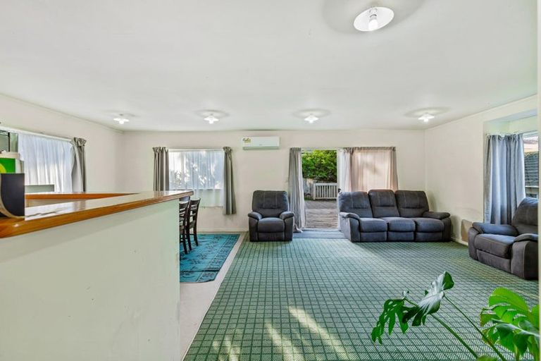 Photo of property in 16g Roick Parade, Glen Eden, Auckland, 0602
