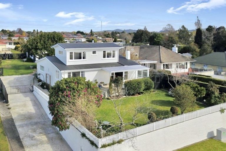 Photo of property in 30 Queen Street, Te Puke, 3119